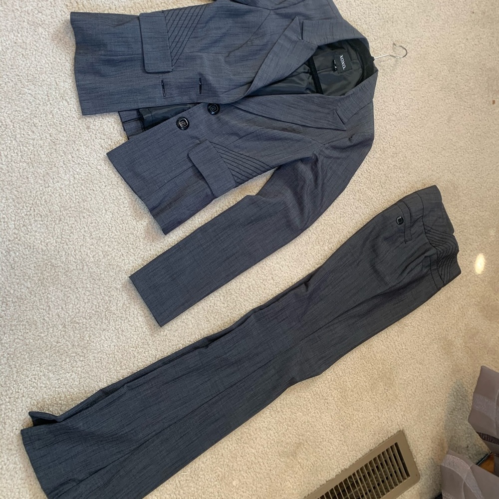Women suit